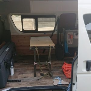 ハイエース車内・キャンプテーブルとして使える折りたたみテーブルを自作